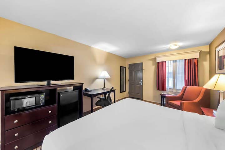 Room 14 of 26