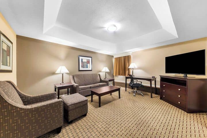 Room 12 of 26