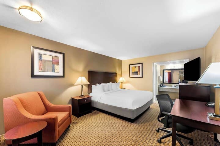 Room 13 of 26