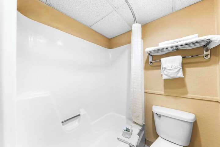 Room 16 of 26